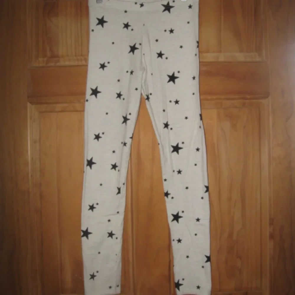 5/$30 Girls Old Navy Off White with Black Stars Leggings